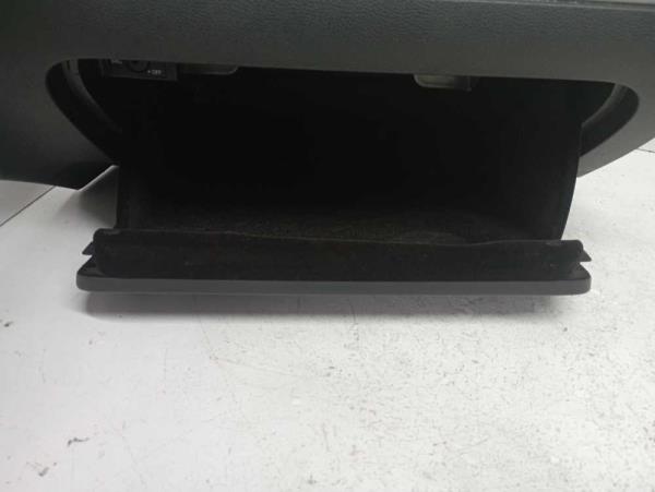 BOITE A GANTS VW GOLF 6 - Vue 2